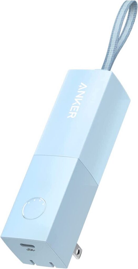 小型でモバイルバッテリーと充電プラグ一体型「Anker 511 Power Bank (PowerCore Fusion 5000)」にブルーが追加、販売中です。