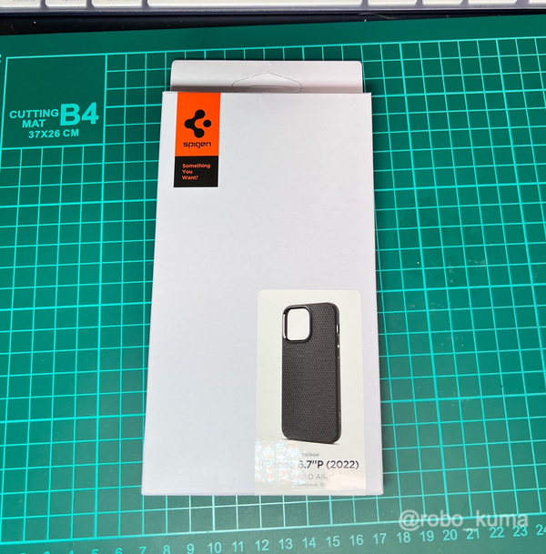 「Spigen iPhone 14 Pro Max ケース TPU ストラップホール付き ソフト ケース リキッド・エアー ACS04815 (マット・ブラック)」購入。取りあえず、本体を手に入れる前にケースの準備です(*｀･ω･)ゞ。